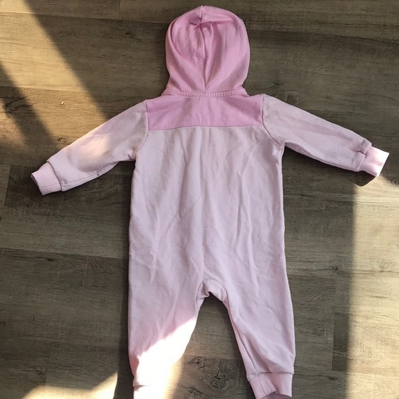 4 for $25  
Pink Puma hooded jumpsuit 6-9m - Picture 4 of 4